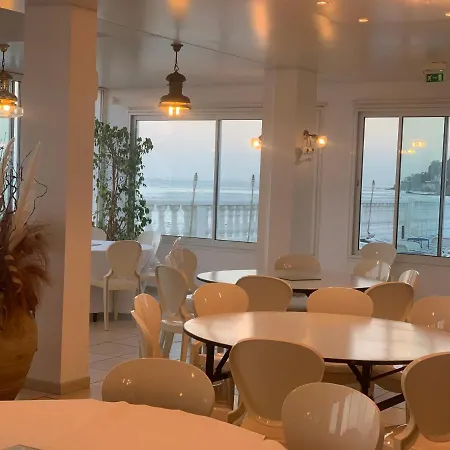 酒店 阿里亚纳酒店