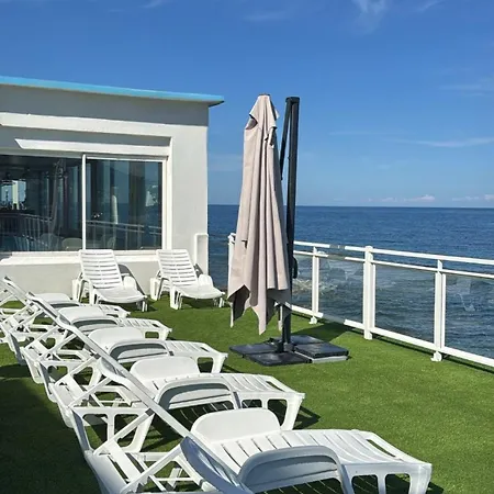 Hotel Ariana 3*