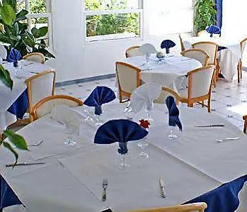Ariana Hotel 3*