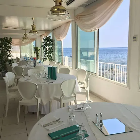 阿里亚纳酒店 酒店 Marine du Miomo