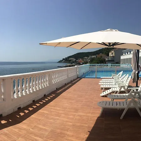 Ariana Ξενοδοχείο 3*