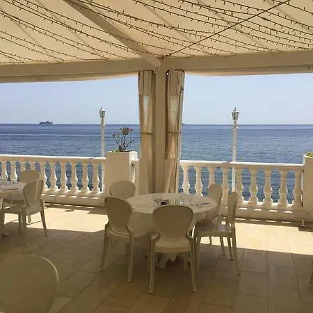 阿里亚纳酒店 酒店 Marine du Miomo