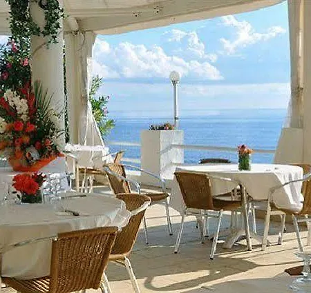 Ariana Hotel