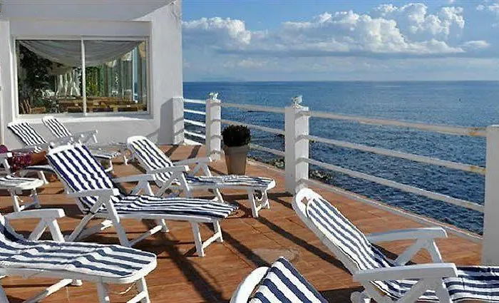 Ariana Marine du Miomo